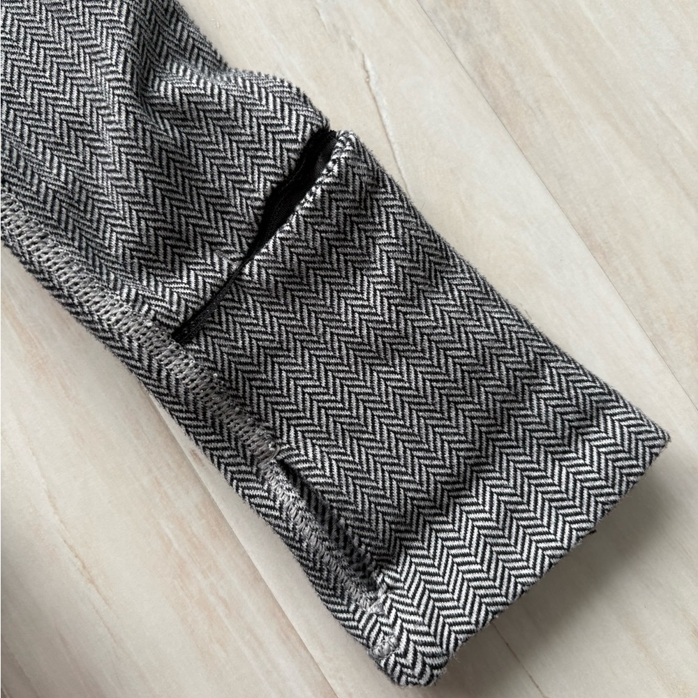 Lululemon herringbone pattern Long Sleeve Top - Picture 4 of 4